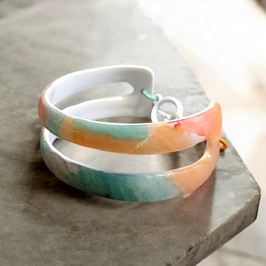  bracelet en argile polymère coloré et réglable, nommé Bracelet past'elle, est un accessoire stylé et unique. Fabriqué à partir de matériaux de haute qualité, il offre un look original et tendance à toutes vos tenues. 